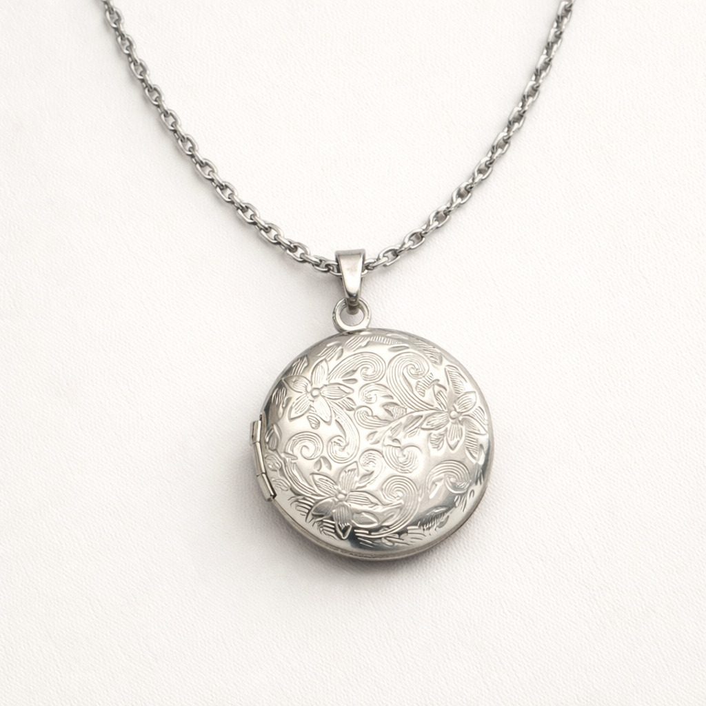 Relicário Floral em Prata com Corrente Premium – Relikar